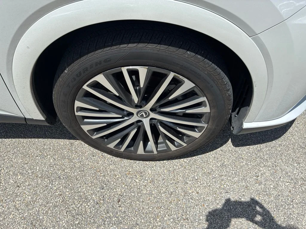 Certified Used 2024 White Lexus 350h Premium Plus image 10
