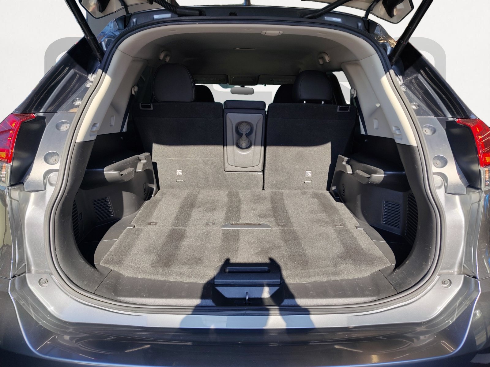 Used 2018 Gun Metallic Nissan SV image 13
