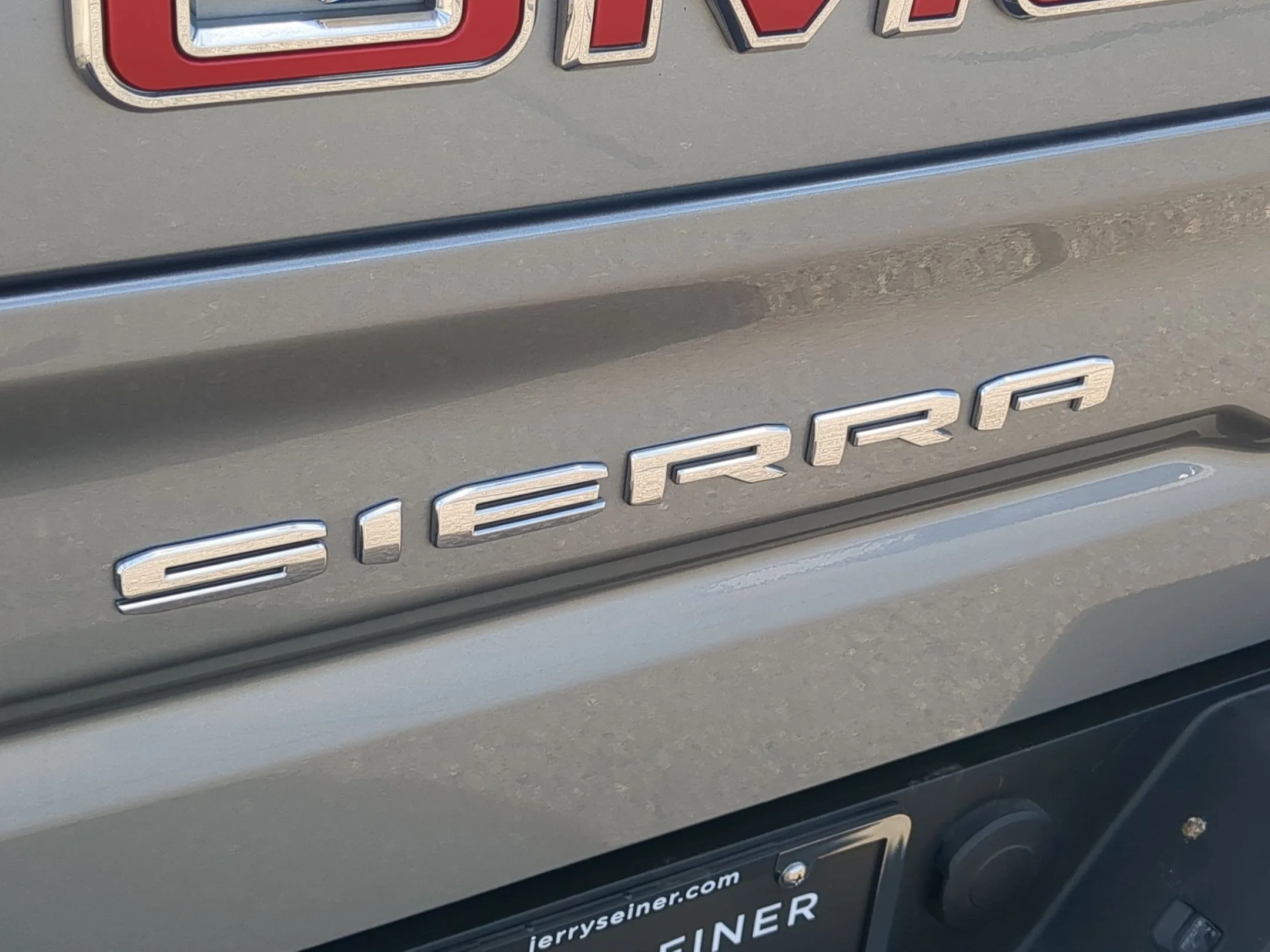 Used 2024 Sterling Metallic GMC AT4 image 27