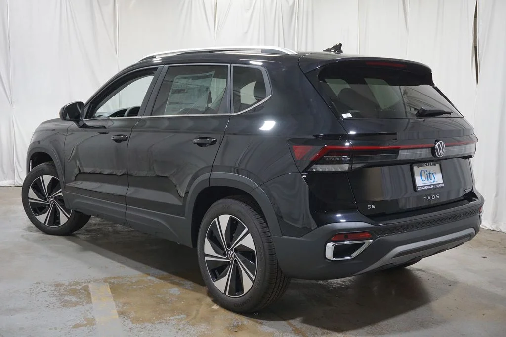 New 2026 Black Volkswagen 1.5T SE image 8