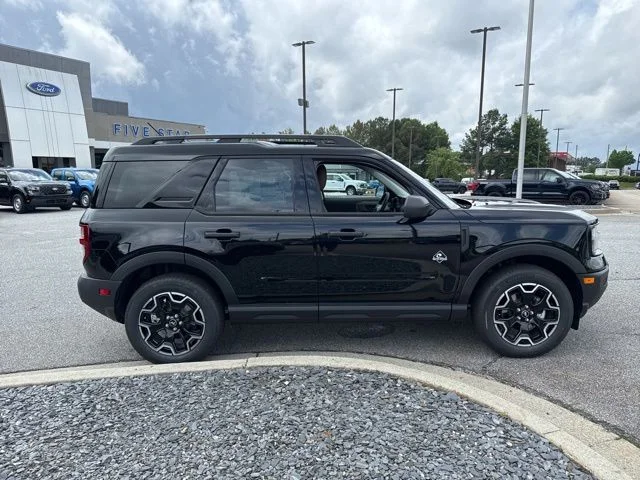 New 2026 Shadow Black Ford Outer Banks® image 11