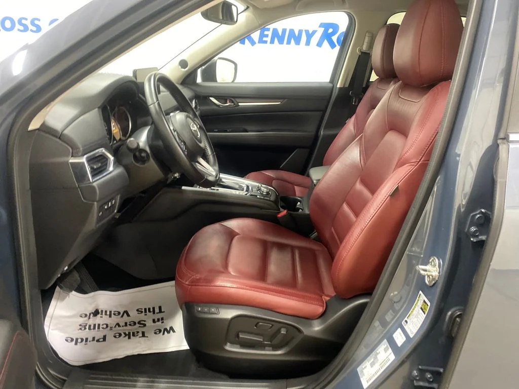 Used 2025 Gray Mazda 2.5 S Carbon Edition image 9