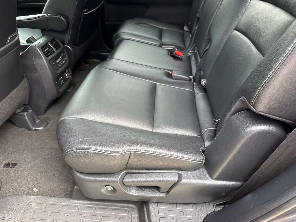 Used 2019  Honda Touring image 15