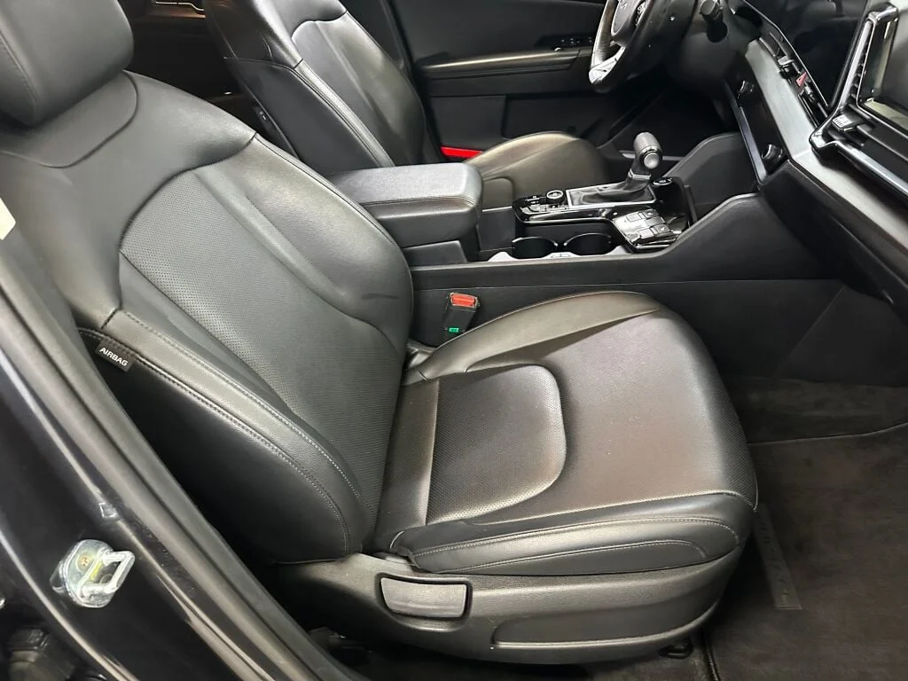 Certified Used 2023 Gravity Gray Kia EX image 28