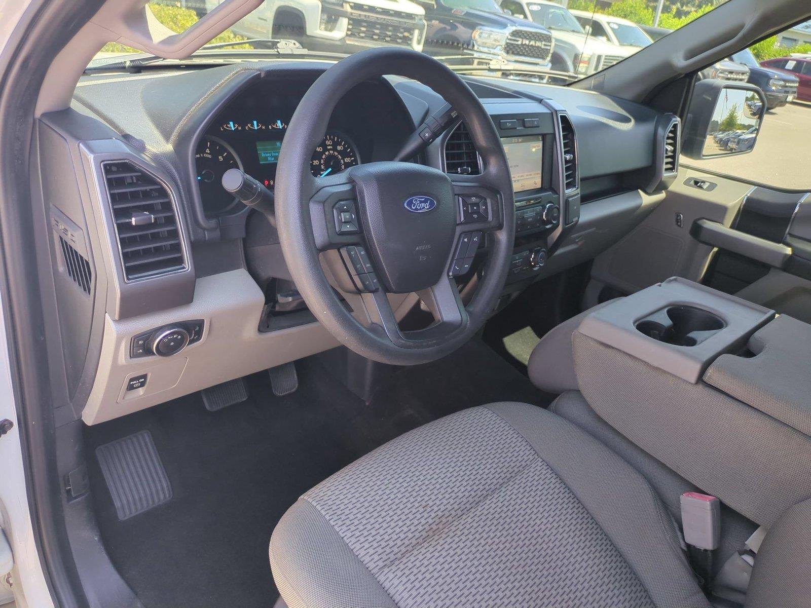 Used 2019 Oxford White Ford XLT image 19