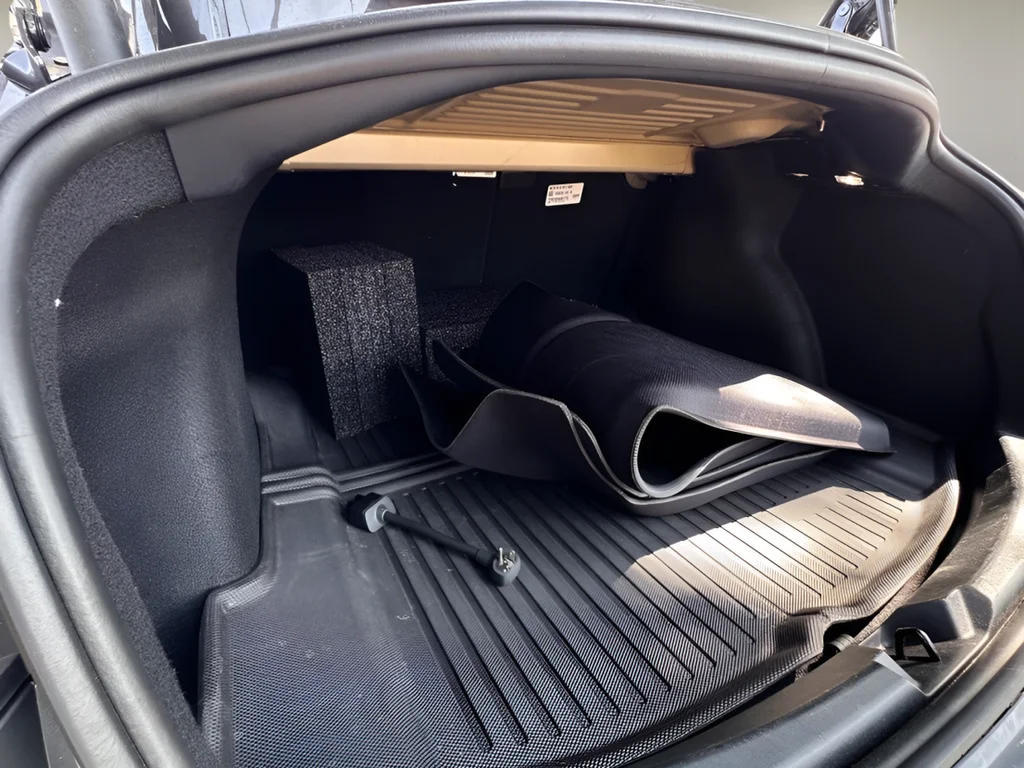 Used 2023 Gray Tesla Base image 22