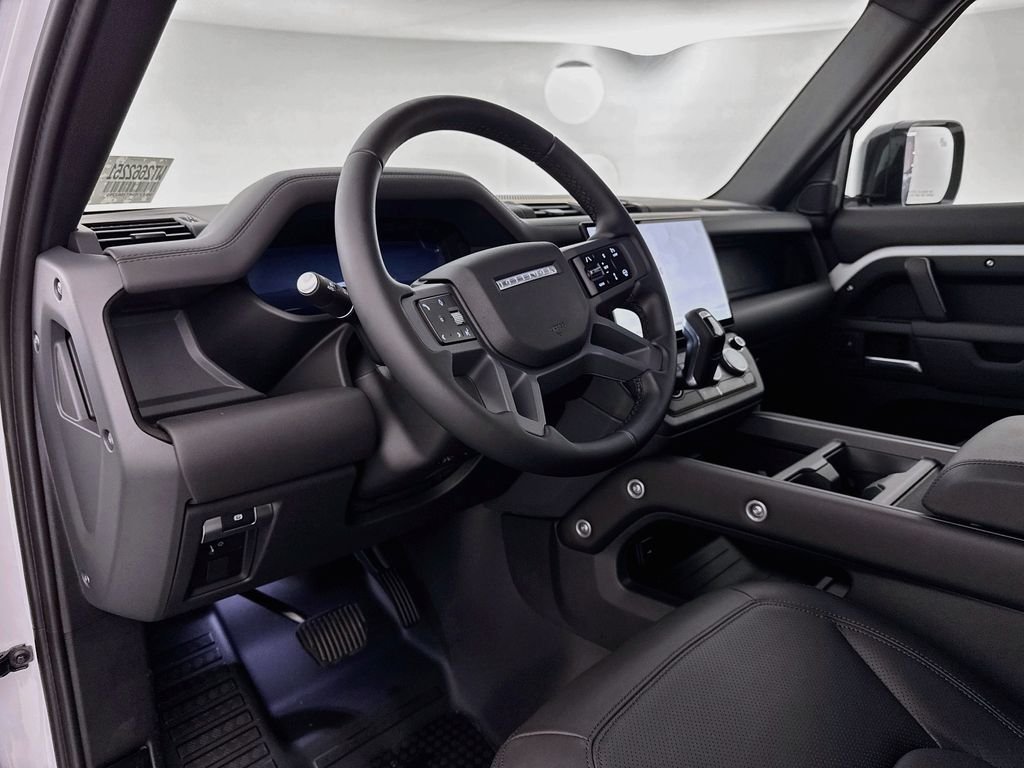 New 2026 Fuji White Land Rover X-Dynamic SE image 9