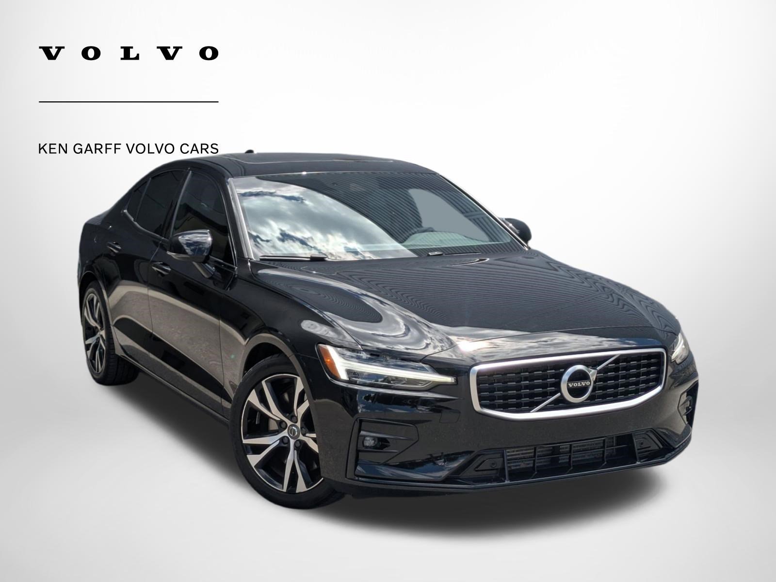 2019 Volvo S60 T6 R-Design AWD's photo