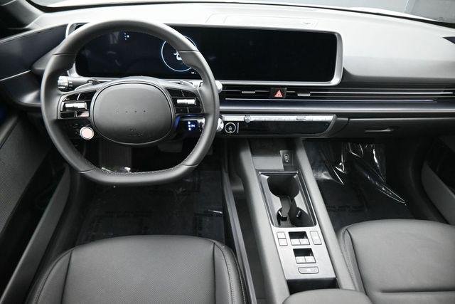New 2025 White Hyundai SEL image 12