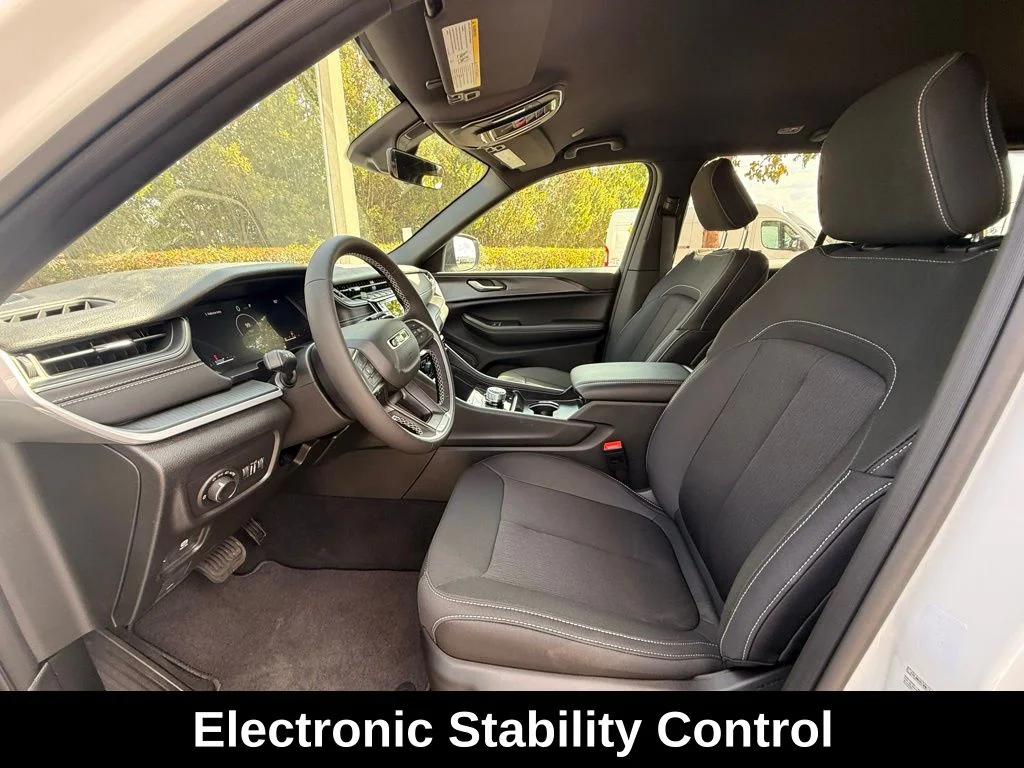 New 2026 Bright White Clearcoat Jeep Laredo image 10