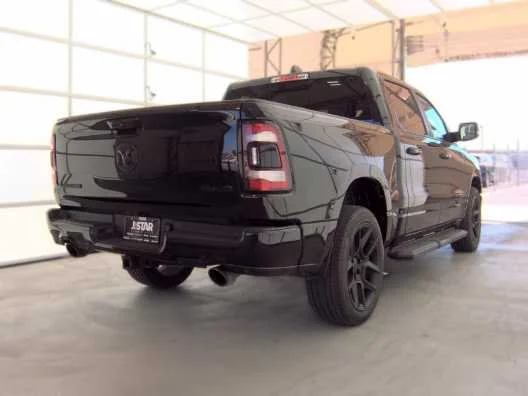 Used 2023 Diamond Black Crystal Pearlcoat Ram Laramie image 4