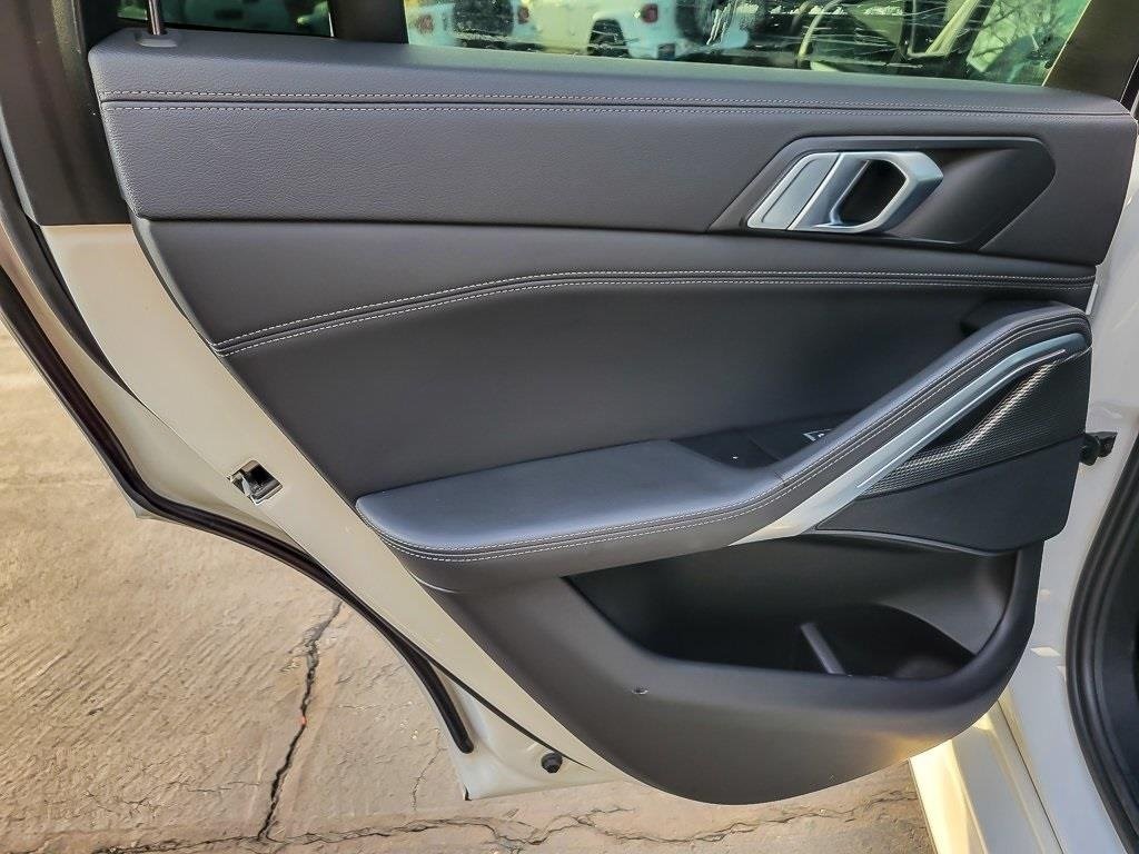 2023 BMW X6 - Image 18