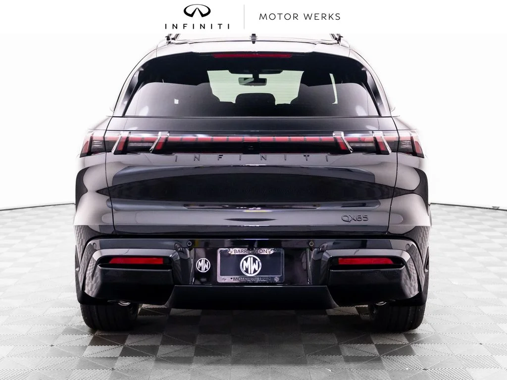 New 2027 MINERAL BLACK INFINITI Autograph AWD image 4