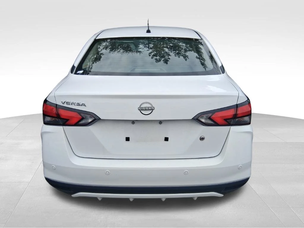 Used 2024 White Nissan 1.6 S image 5