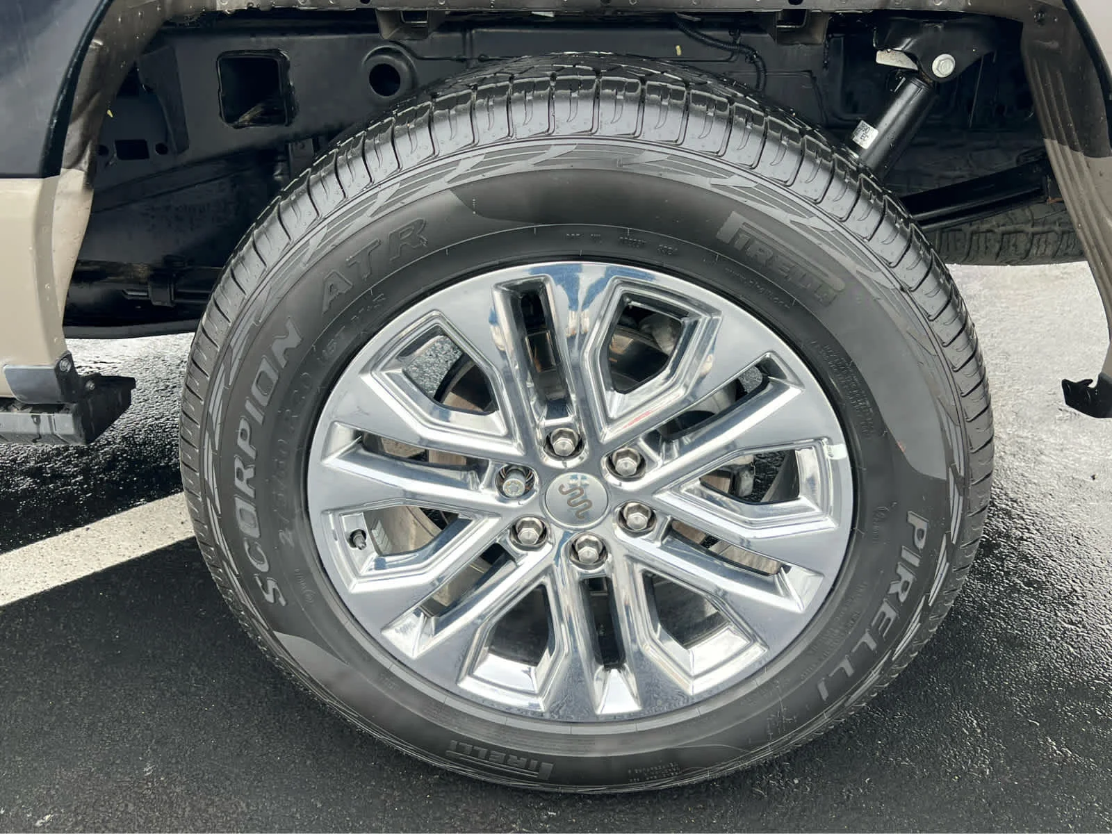 Certified Used 2025 Agate Black Ford King Ranch image 14