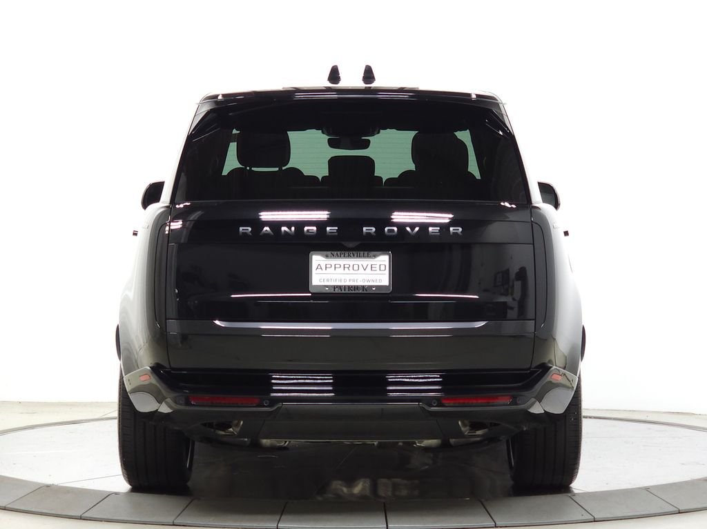 Certified Used 2026 Santorini Black Metallic Land Rover SE image 4