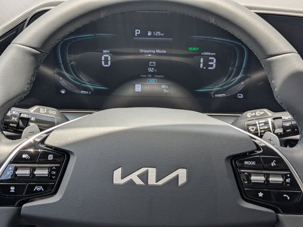2025 Kia Niro EX Touring - Photo 27