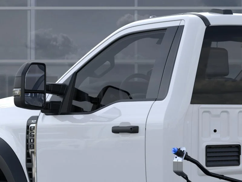 New 2026 Oxford White Ford F-600® XLT image 20
