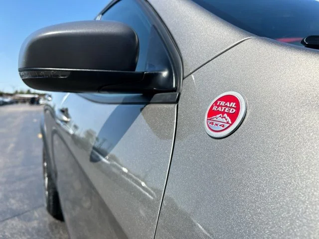 Used 2020 Beige Jeep Trailhawk image 18