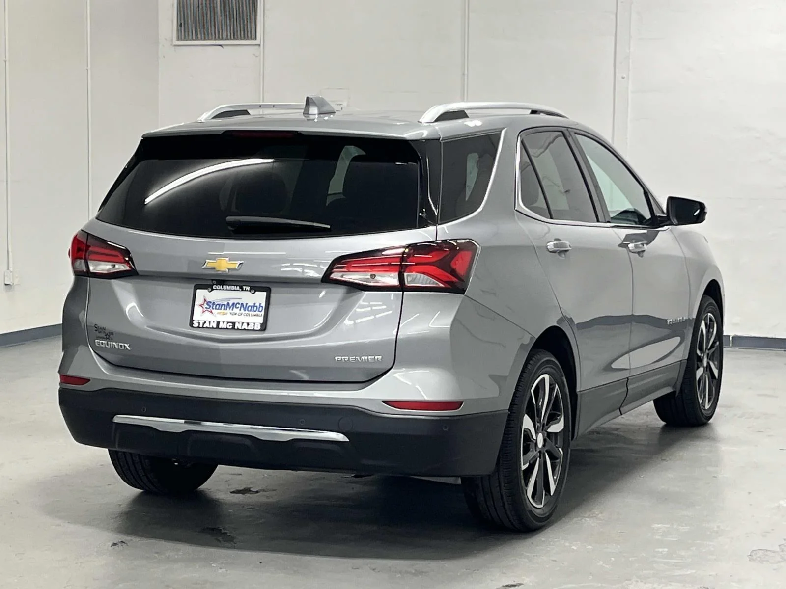 Used 2024 Sterling Gray Metallic Chevrolet Premier image 8