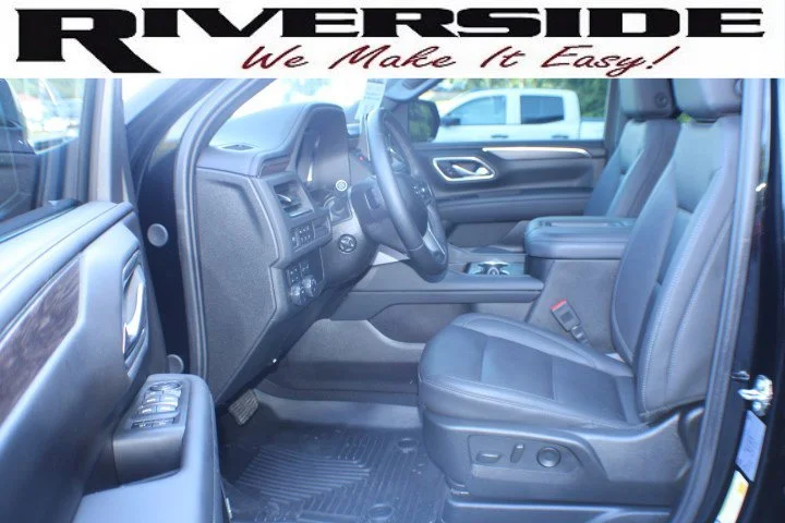 Used 2023 Black Chevrolet Z71 image 14