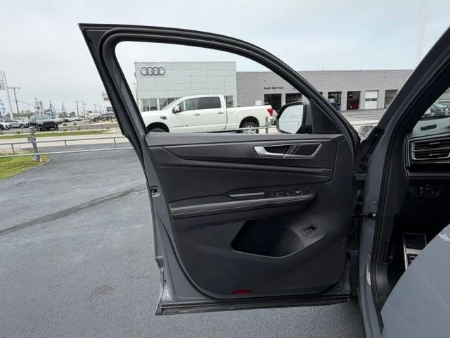 Used 2024 Gray Volkswagen 2.0T SEL R-Line image 19