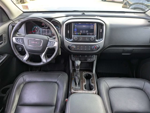 Used 2022 Gray GMC Elevation image 15
