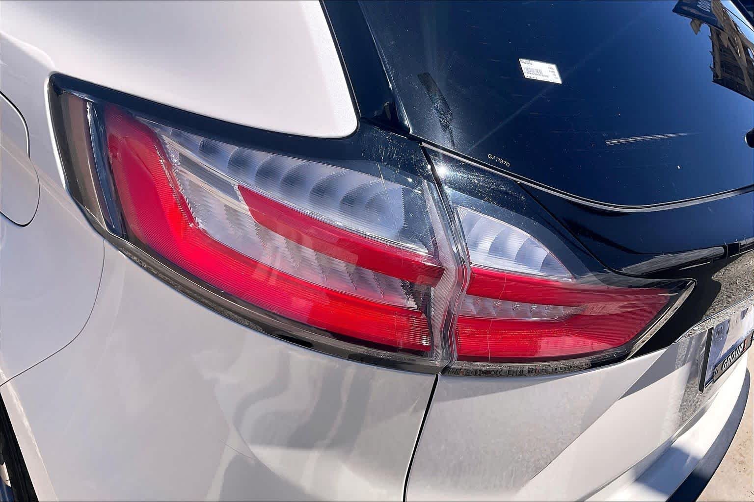 Used 2019 White Platinum Metallic Tri-Coat Ford SEL image 28