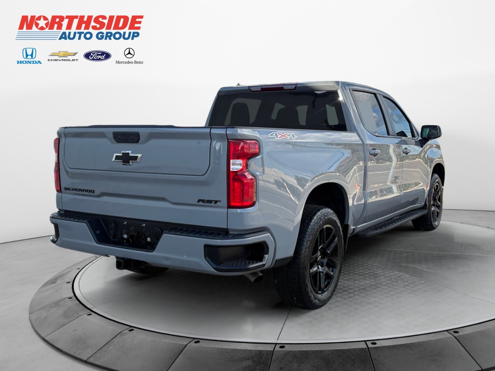 Used 2025 Gray Chevrolet RST image 7