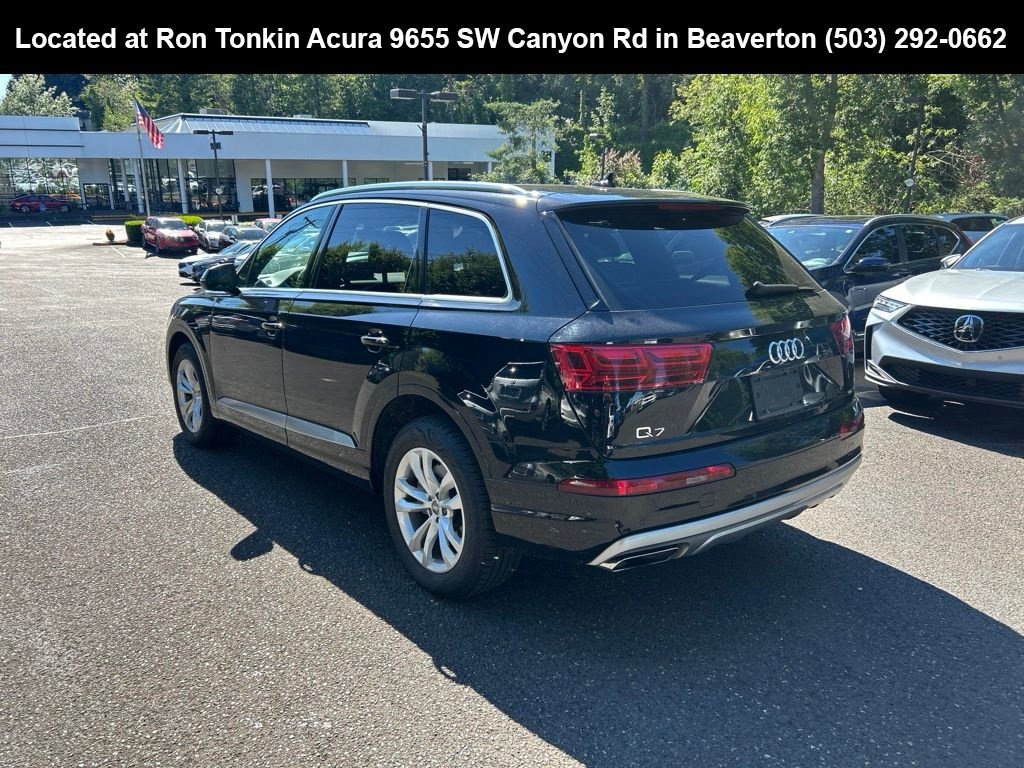 Used 2019 Night Black Audi 55 Premium image 5
