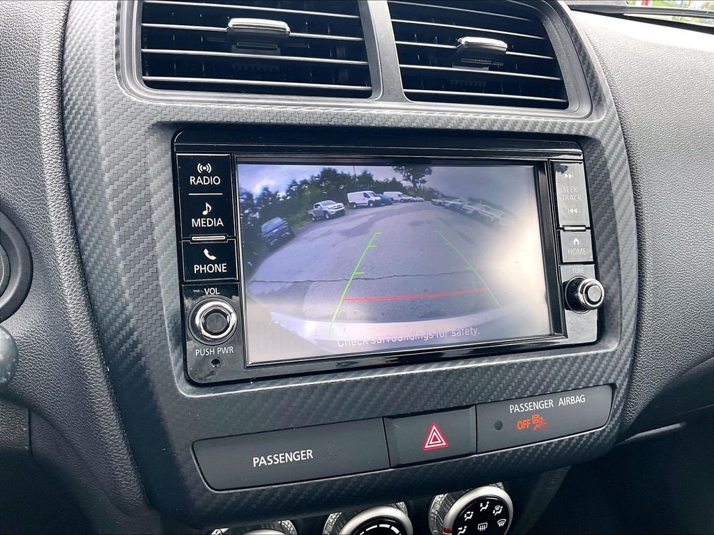 Used 2024 Alloy Silver Metallic Mitsubishi  image 18