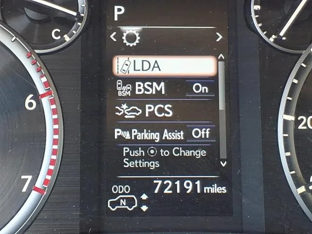 Used 2021 Starfire Pearl Lexus Luxury image 10