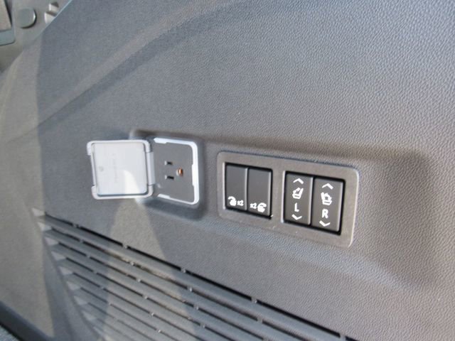 2026 GMC Yukon XL AT4 - Photo 36