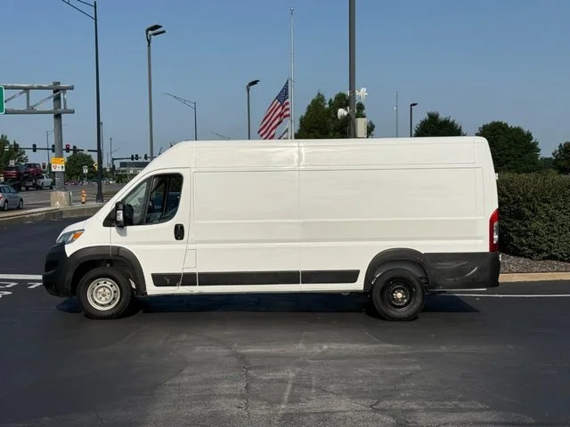 Used 2023 White Ram NA image 2
