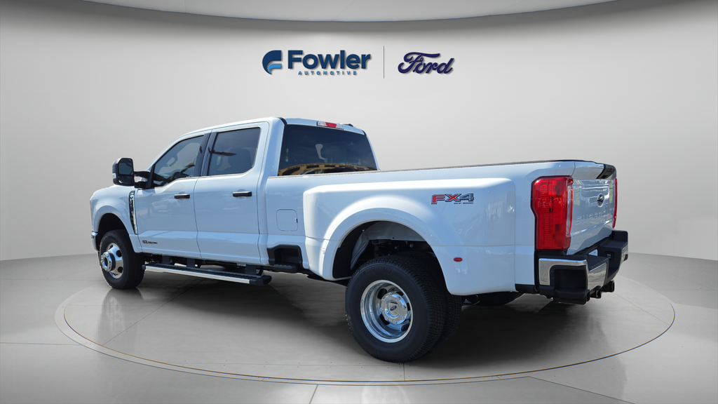 New 2026 Oxford White Ford F-350® XLT image 5