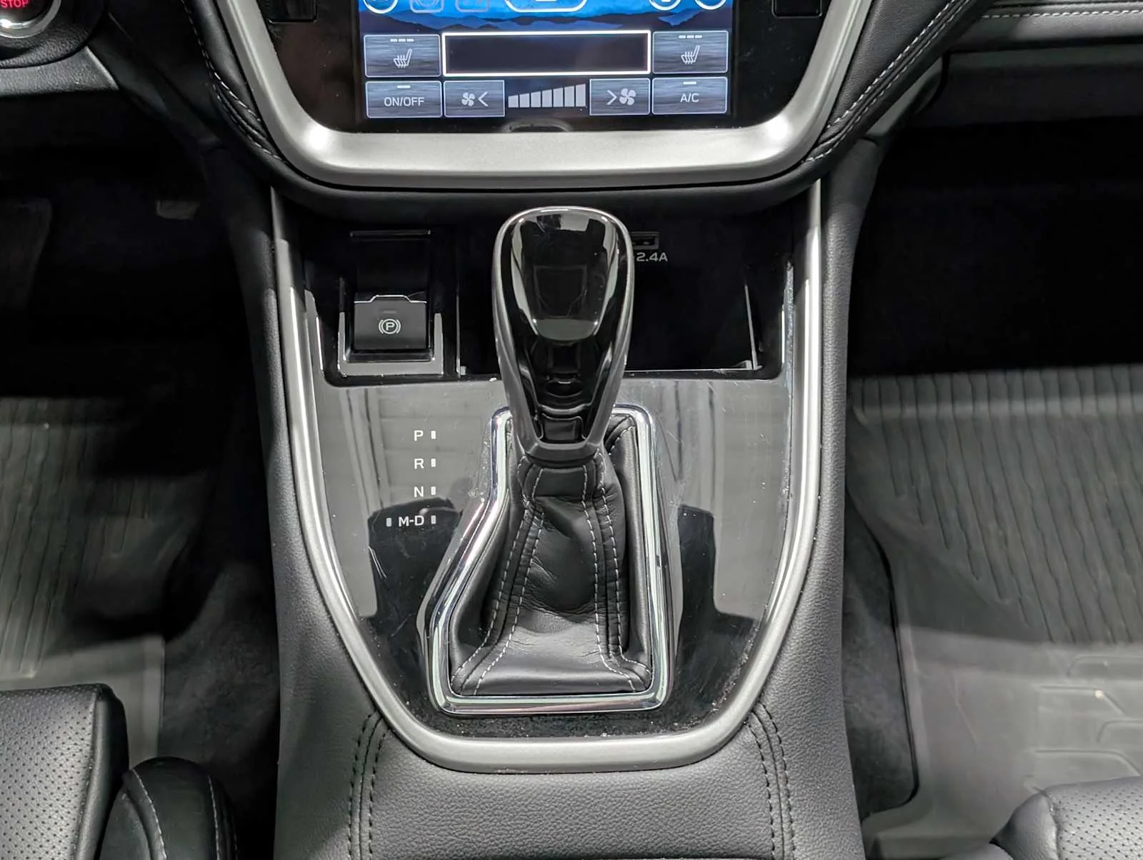 Used 2025 Crystal White Pearl Subaru Limited image 20