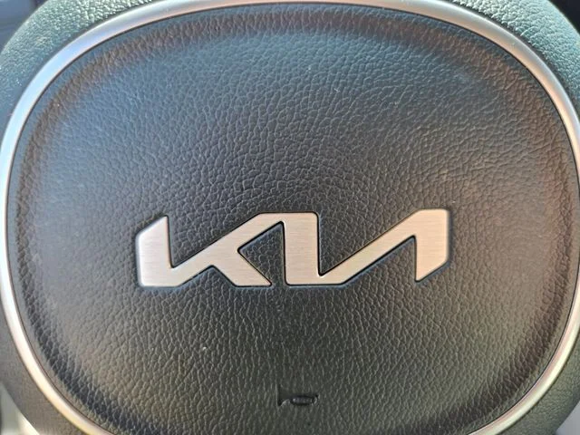 Used 2025 White Kia SX image 33