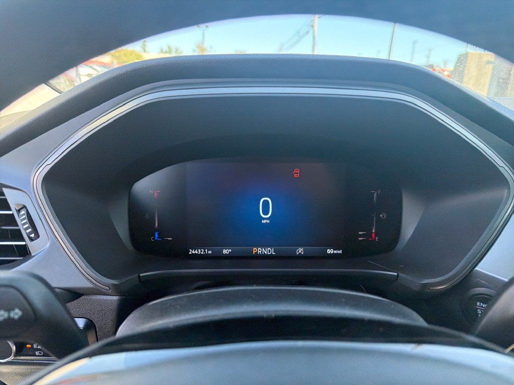 Used 2023 White Ford Active image 19