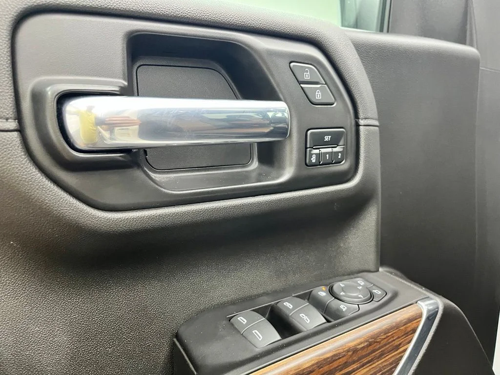 Used 2022 Beige Chevrolet High Country image 18