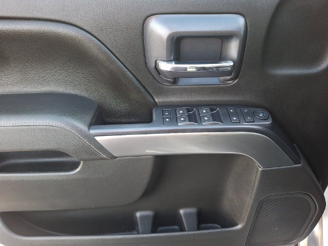 Used 2014 SILVER ICE METALLIC Chevrolet LT image 13