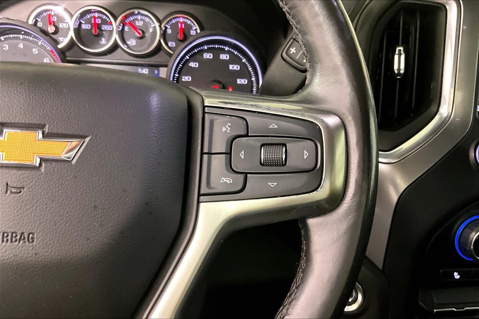 Used 2019 Summit White Chevrolet LT image 24