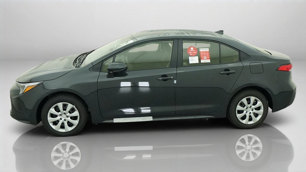 New 2027 Underground Toyota Hybrid LE image 2