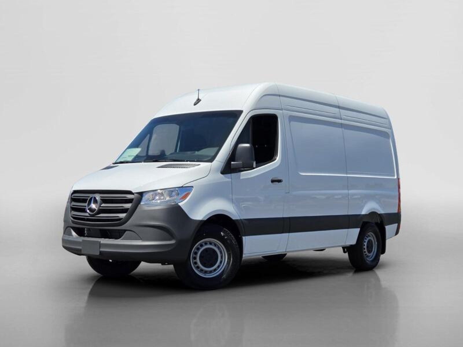 2026 Mercedes-Benz Sprinter 2500 144 WB's photo