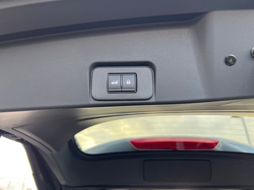 New 2026 Gun Metallic Nissan Platinum image 37