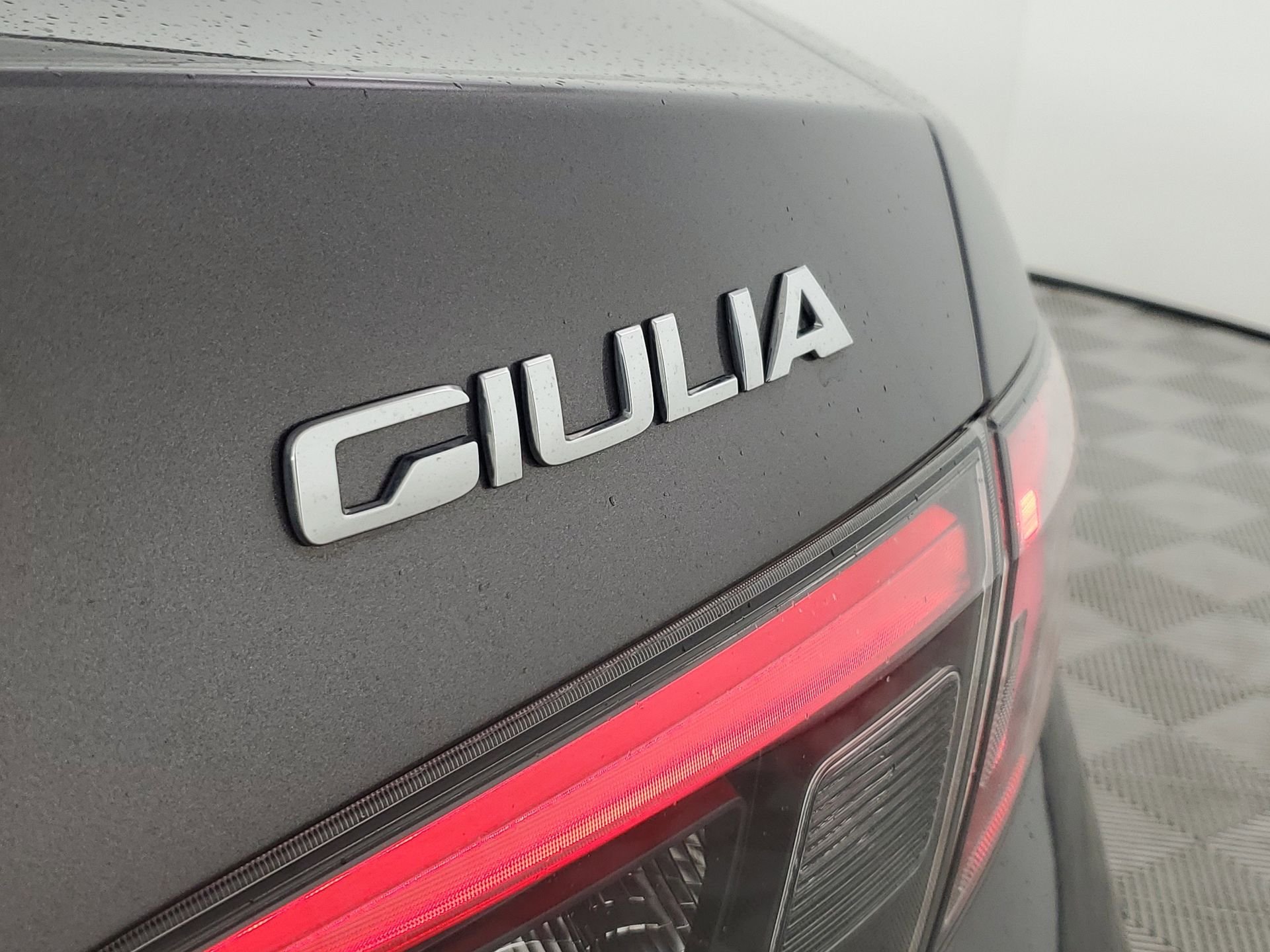 2024 Alfa Romeo Giulia Ti - Photo 20