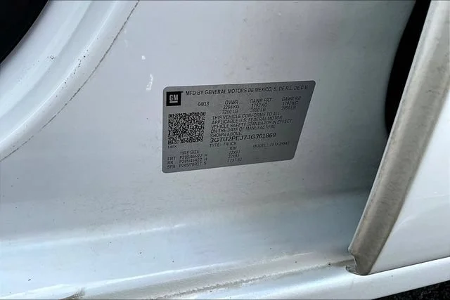 Used 2018 WHITE FROST TRICOAT GMC Denali image 20