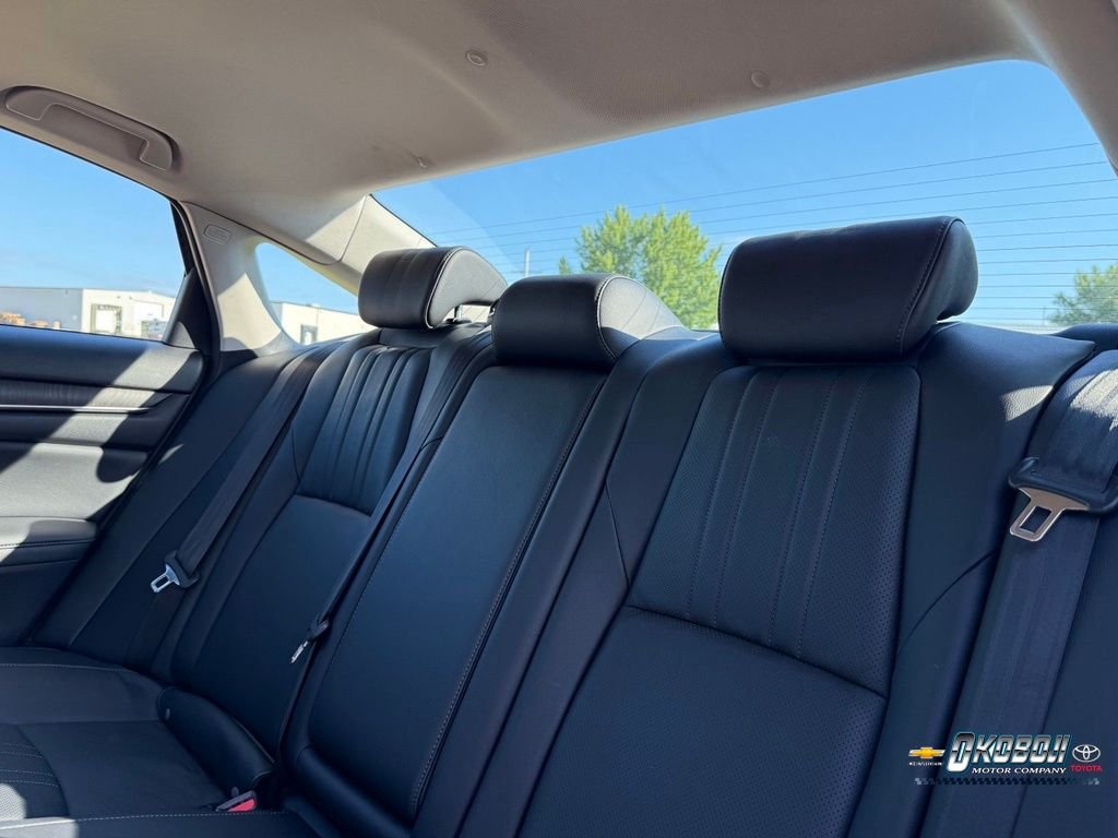 Used 2021 Gray Honda EX-L image 18