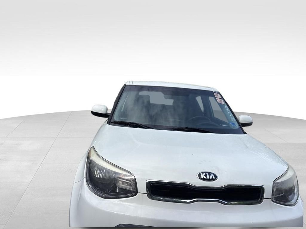 Used 2016 White Kia Plus image 5