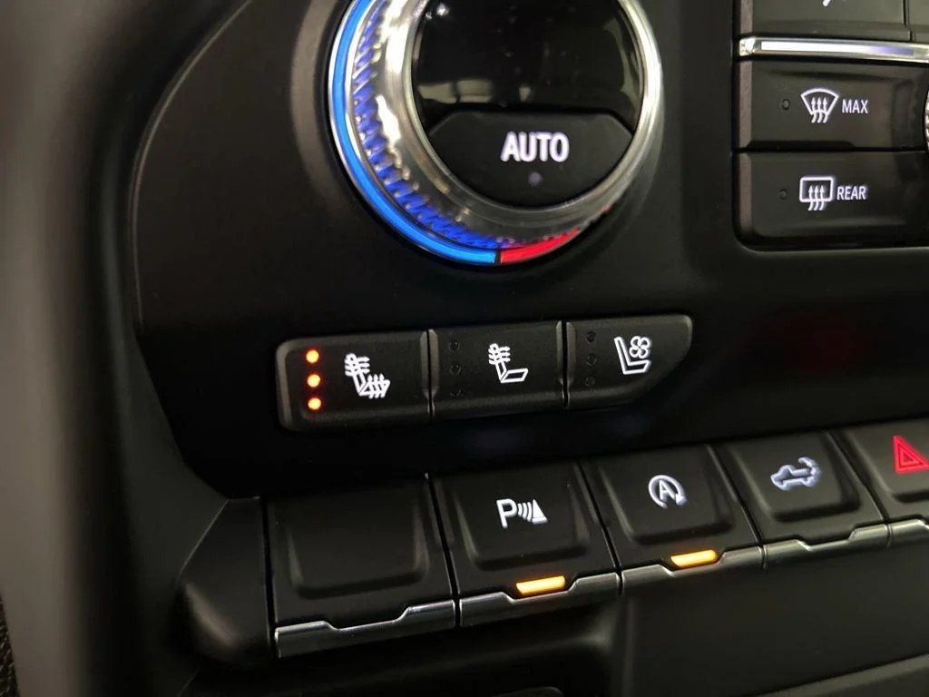 Used 2020 Steel Metallic GMC Denali image 28