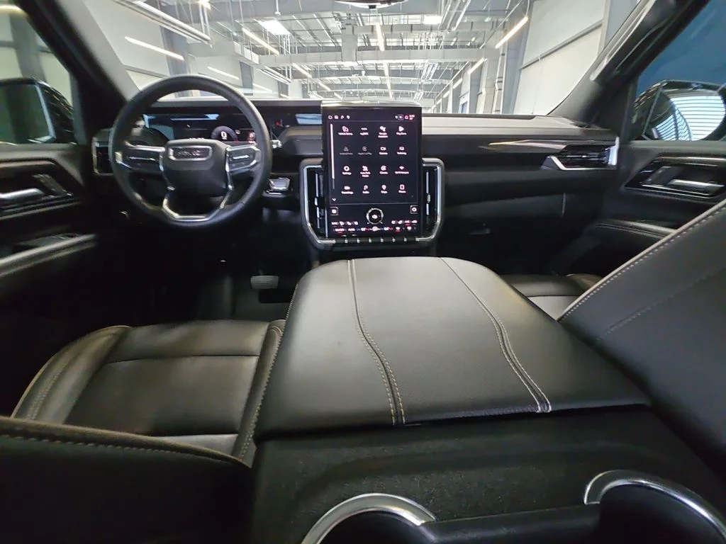 Used 2025 Black GMC Elevation image 21